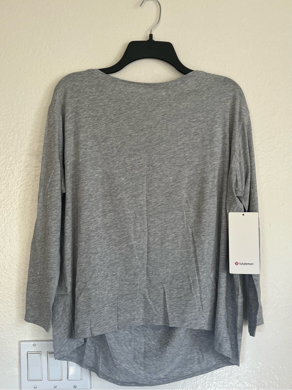 Lululemon Back In Action Long Sleeve
Heathered Core Light Grey - Picture 5 of 8